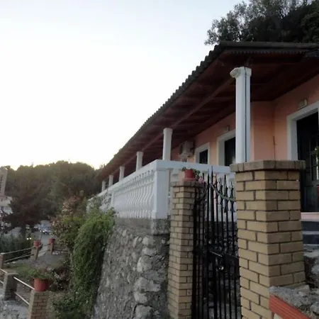 Anthimos Палеокастрица